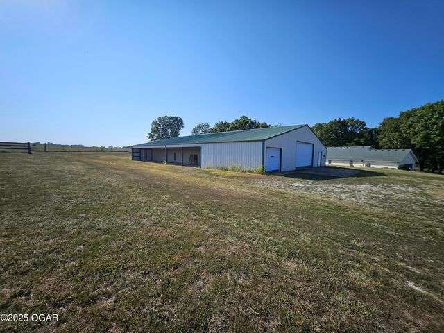 16427 Farm Road 2007, Aurora, MO 65605