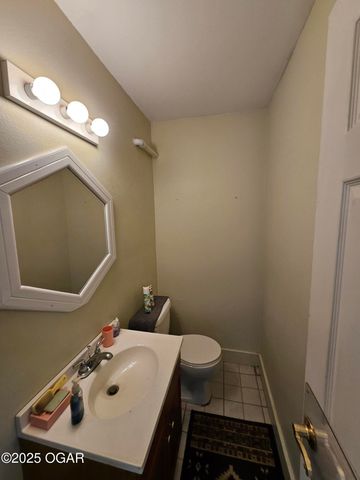 16427 Farm Road 2007, Aurora, MO 65605