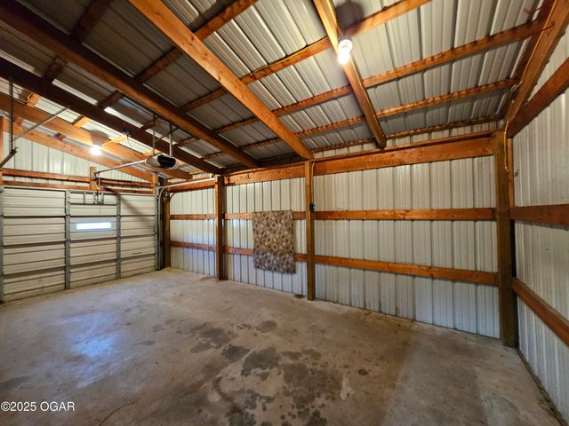 16427 Farm Road 2007, Aurora, MO 65605