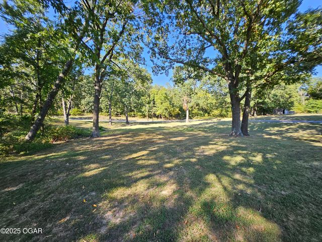 16427 Farm Road 2007, Aurora, MO 65605