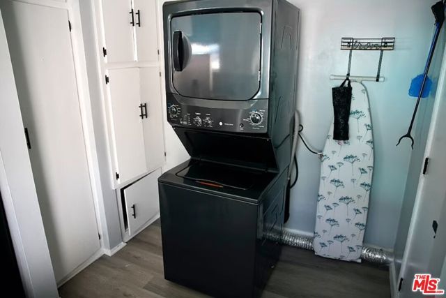 7301 5th Avenue, Los Angeles, CA 90043