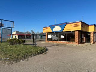 3095 S Dort Highway, Burton, MI 48529