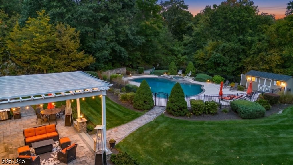86 Alize Dr, Kinnelon Boro, NJ 07405 — photo 4