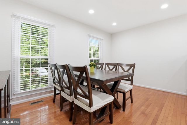 4630 LUXBERRY DR, Fairfax, VA 22032