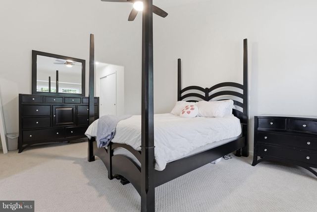 4630 LUXBERRY DR, Fairfax, VA 22032