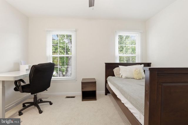 4630 LUXBERRY DR, Fairfax, VA 22032