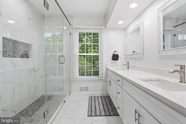 4630 LUXBERRY DR, Fairfax, VA 22032