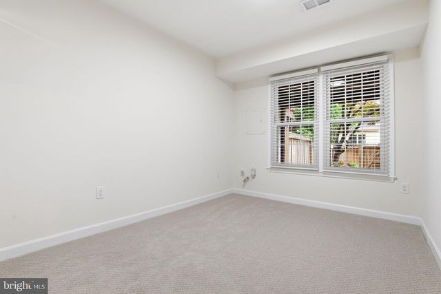 4630 LUXBERRY DR, Fairfax, VA 22032