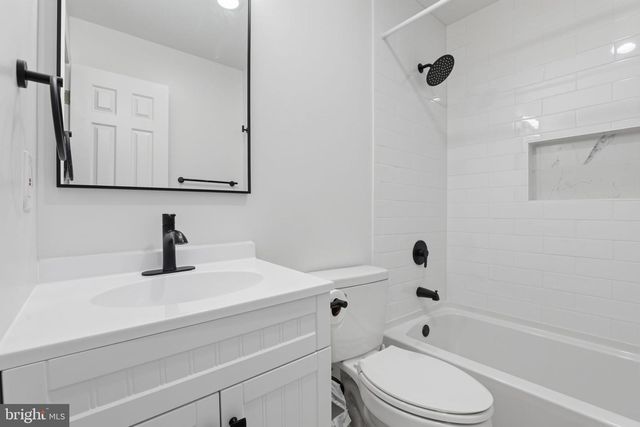 4630 LUXBERRY DR, Fairfax, VA 22032