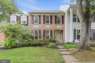 4630 LUXBERRY DR, Fairfax, VA 22032
