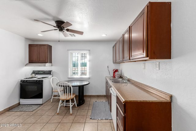 1941 W SHERMAN Street, Phoenix, AZ 85009