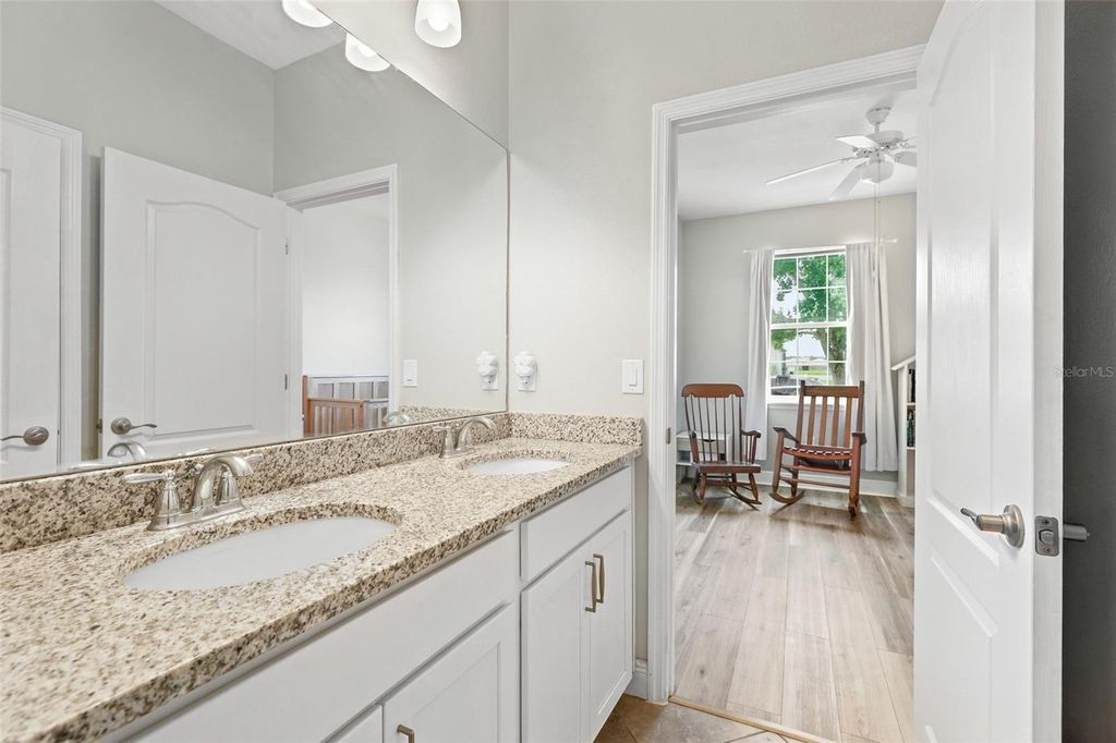 Image 16 of property listing at 15313 TRINITY FALL WAY, Bradenton, FL 34212