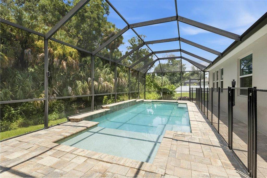 Image 25 of property listing at 15313 TRINITY FALL WAY, Bradenton, FL 34212