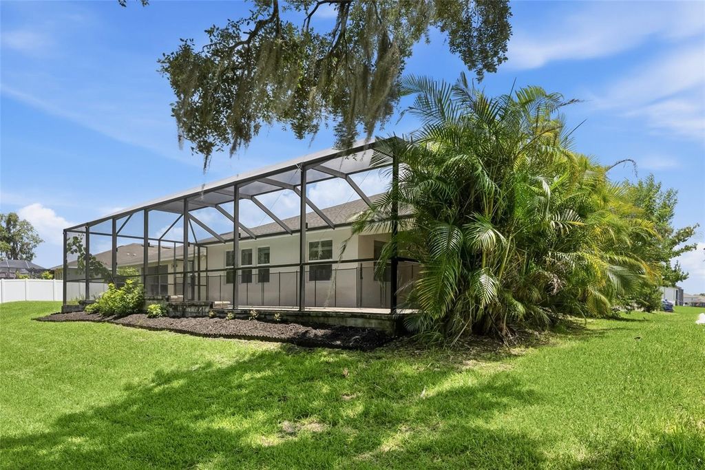 Image 26 of property listing at 15313 TRINITY FALL WAY, Bradenton, FL 34212