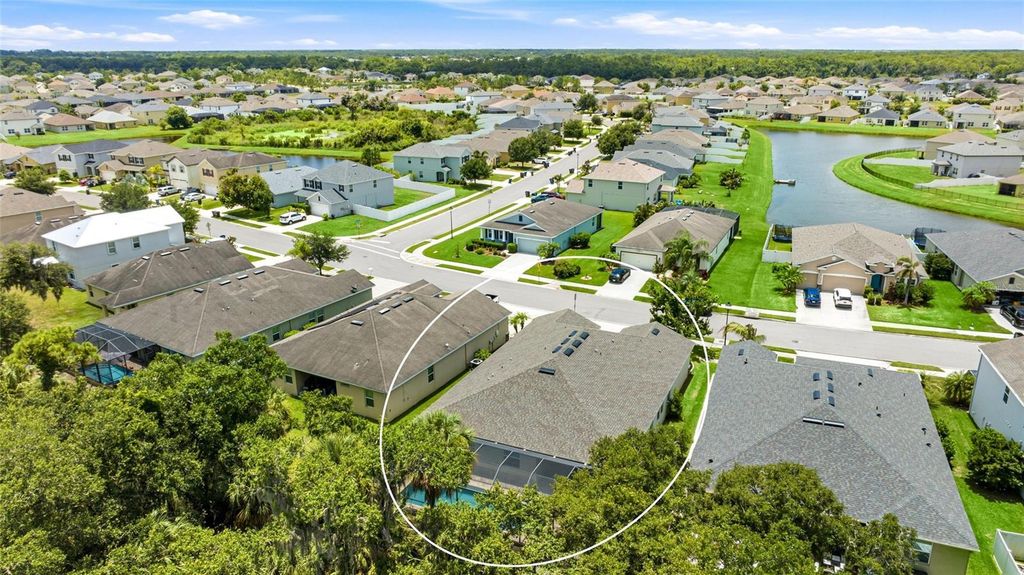 Image 30 of property listing at 15313 TRINITY FALL WAY, Bradenton, FL 34212