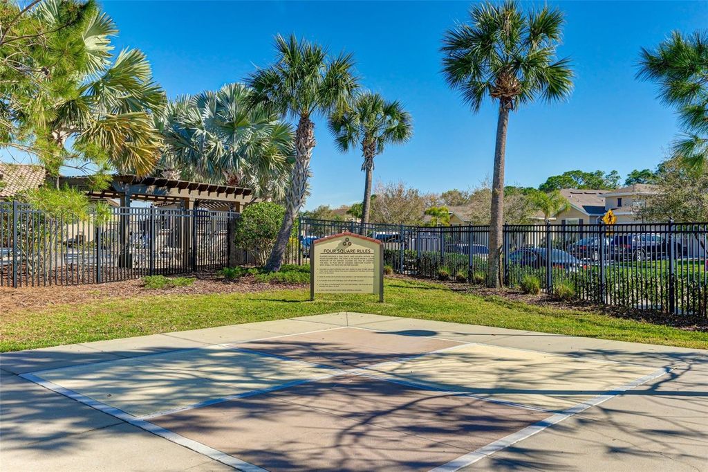 Image 36 of property listing at 15313 TRINITY FALL WAY, Bradenton, FL 34212