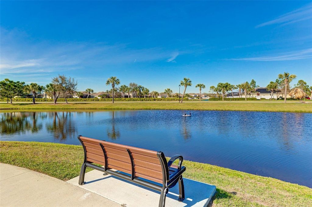 Image 37 of property listing at 15313 TRINITY FALL WAY, Bradenton, FL 34212