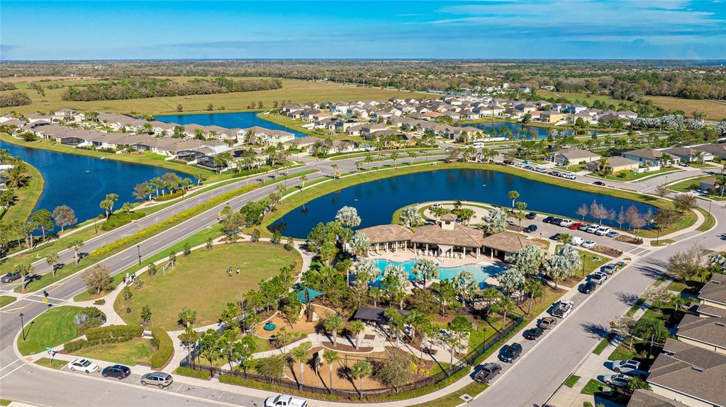 Image 39 of property listing at 15313 TRINITY FALL WAY, Bradenton, FL 34212