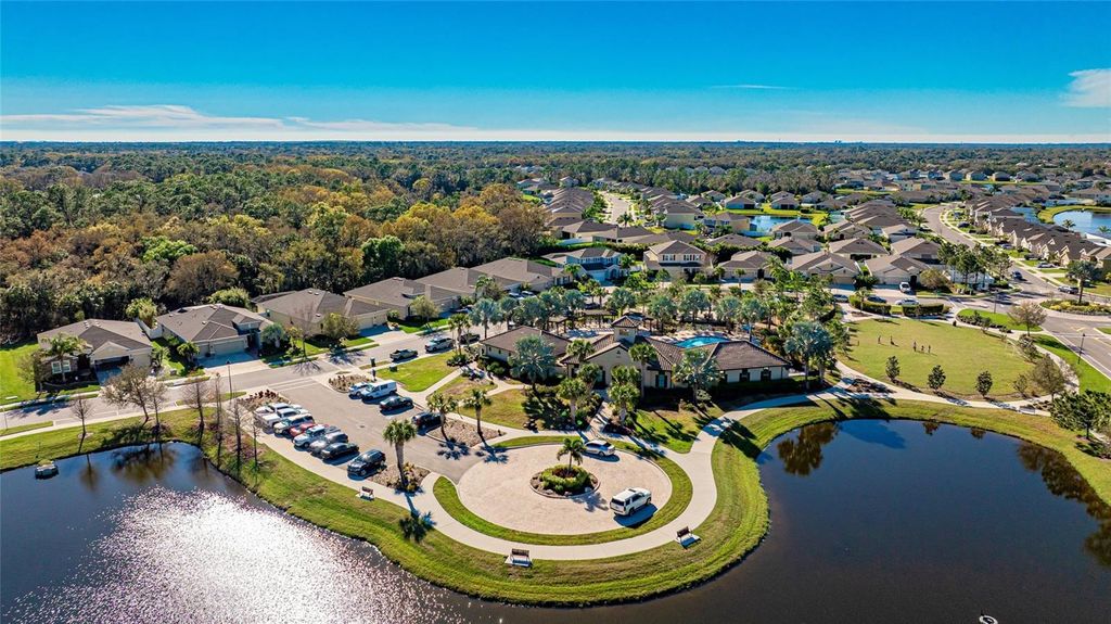 Image 40 of property listing at 15313 TRINITY FALL WAY, Bradenton, FL 34212