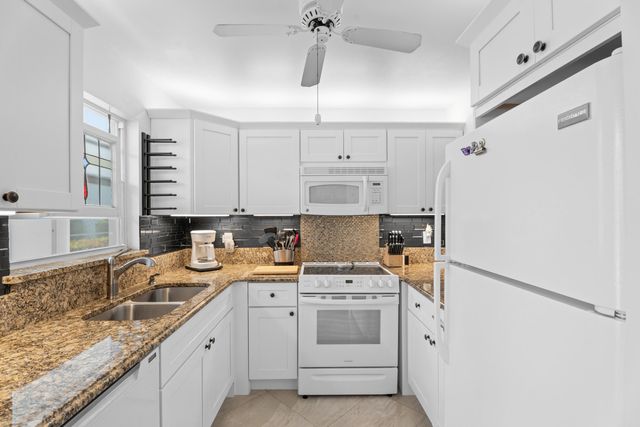 2600 SE Ocean Boulevard R2, Stuart, FL 34996