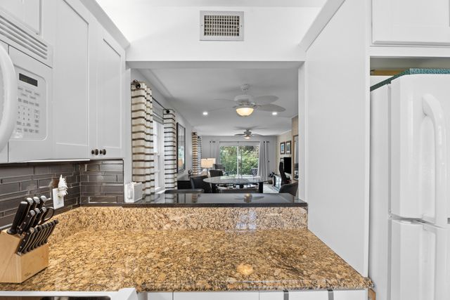 2600 SE Ocean Boulevard R2, Stuart, FL 34996