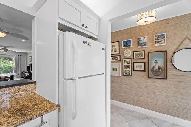 2600 SE Ocean Boulevard R2, Stuart, FL 34996