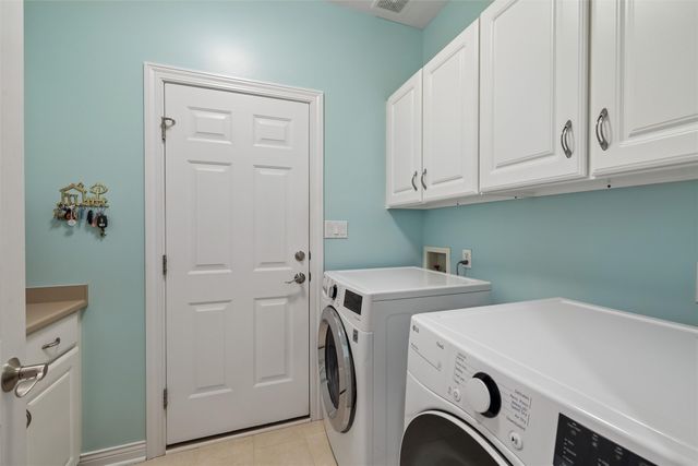 4625 Plumwood Drive, West Des Moines, IA 50265