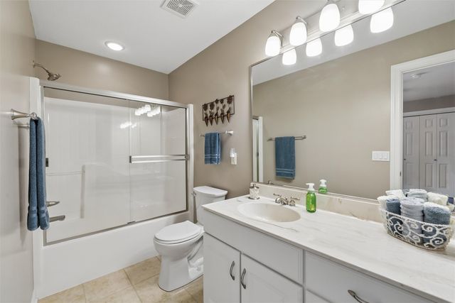 4625 Plumwood Drive, West Des Moines, IA 50265