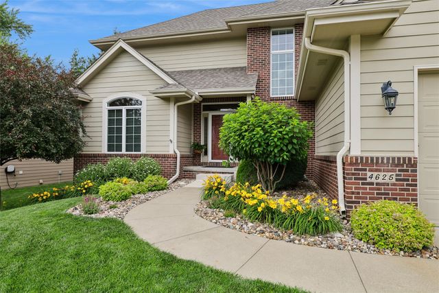 4625 Plumwood Drive, West Des Moines, IA 50265
