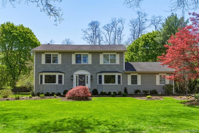 25 Makanna Drive, Huntington, NY 11743