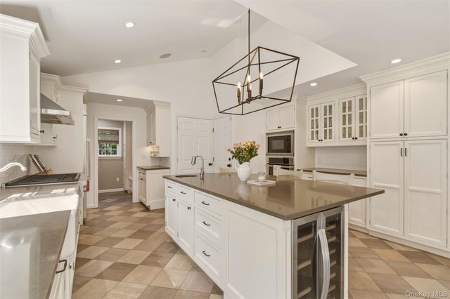 25 Makanna Drive, Huntington, NY 11743