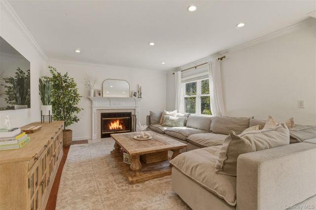 25 Makanna Drive, Huntington, NY 11743