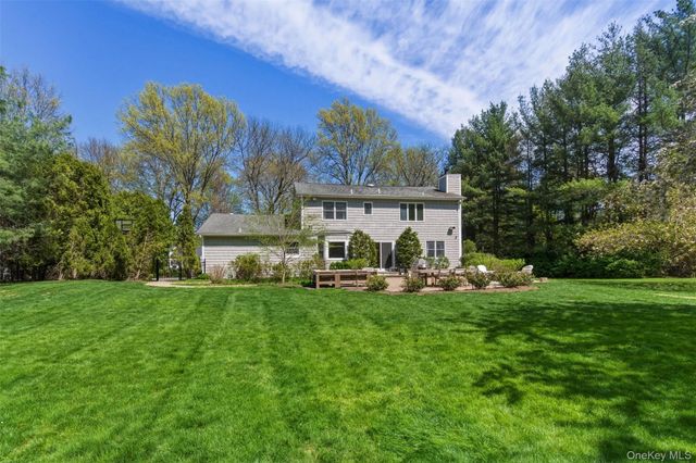 25 Makanna Drive, Huntington, NY 11743