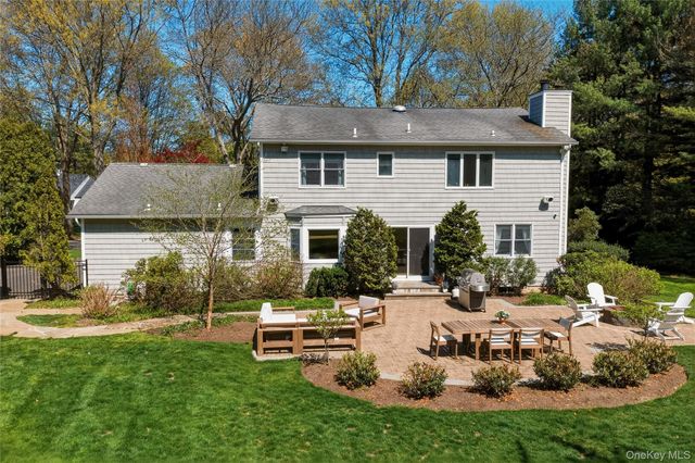 25 Makanna Drive, Huntington, NY 11743