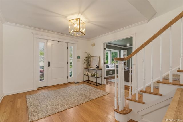 25 Makanna Drive, Huntington, NY 11743