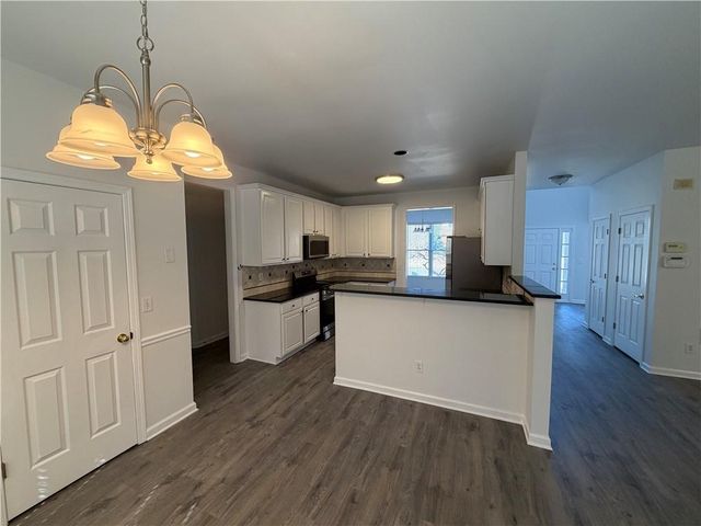 505 Summer Breeze Court, Alpharetta, GA 30005