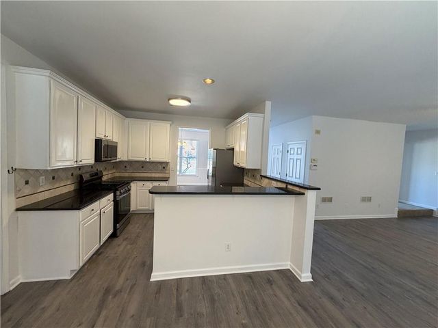 505 Summer Breeze Court, Alpharetta, GA 30005