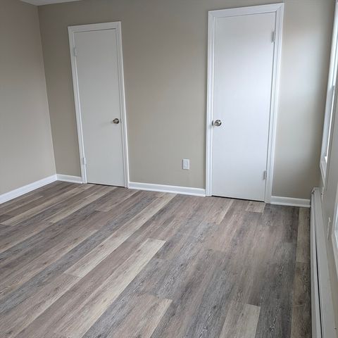 15 Bunkerhill St, Lawrence, MA 01841