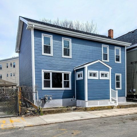 15 Bunkerhill St, Lawrence, MA 01841