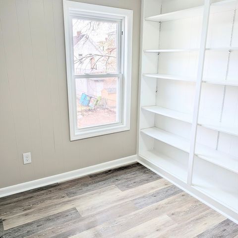 15 Bunkerhill St, Lawrence, MA 01841