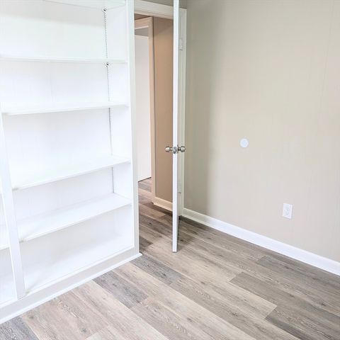 15 Bunkerhill St, Lawrence, MA 01841