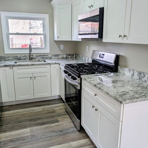 15 Bunkerhill St, Lawrence, MA 01841