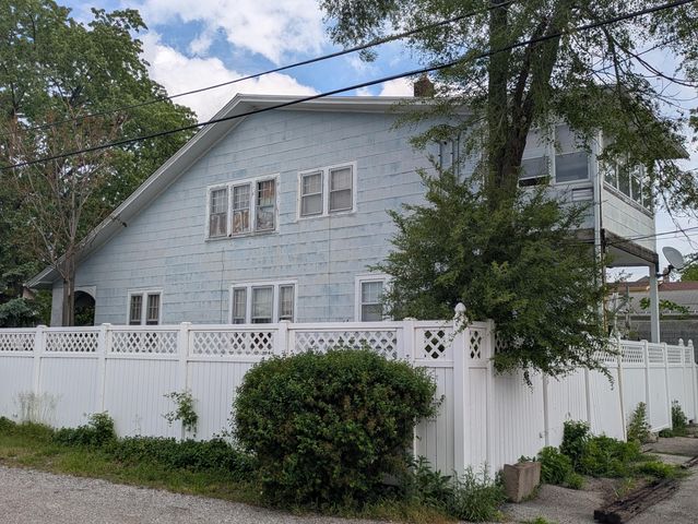 115 Greenwood Avenue, Michigan City, IN 46360