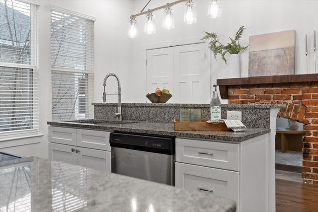 2012 E 12th Street, Chattanooga, TN 37404