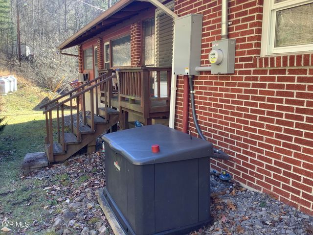 5610 Powell River Road, Norton, VA 24273