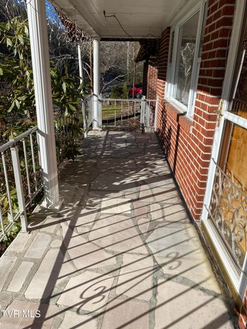 5610 Powell River Road, Norton, VA 24273