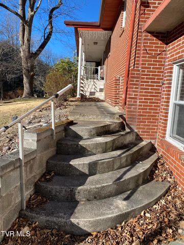 5610 Powell River Road, Norton, VA 24273