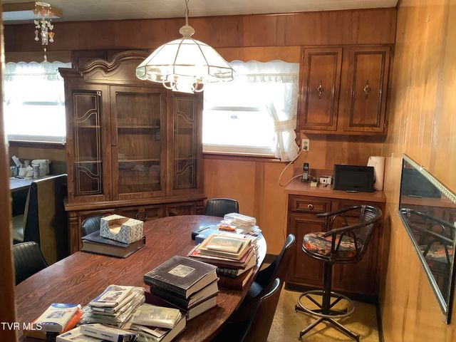 5610 Powell River Road, Norton, VA 24273