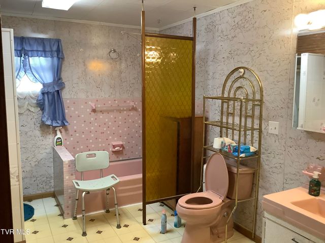 5610 Powell River Road, Norton, VA 24273