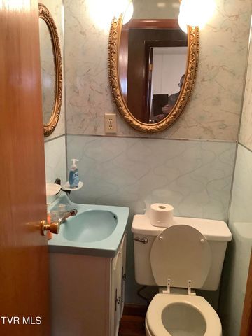 5610 Powell River Road, Norton, VA 24273